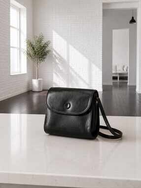 Gucci Classic Black Leather Shoulder Bag